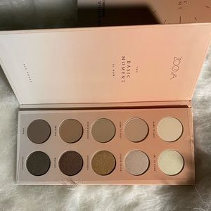 Zoeva “The basic moment” 10 pan pallet